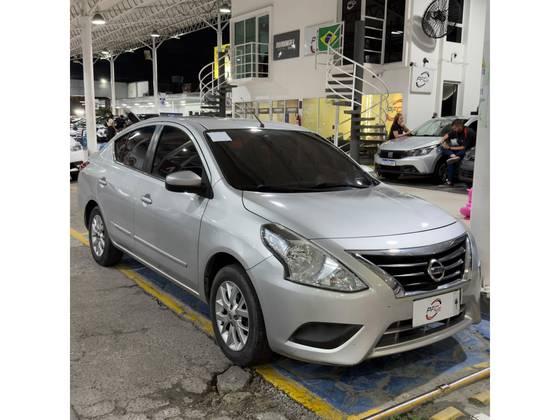 NISSAN VERSA 1.6 16V FLEXSTART SV 4P XTRONIC NISSAN VERSA 1.6 16V FLEXSTART SV 4P XTRONIC